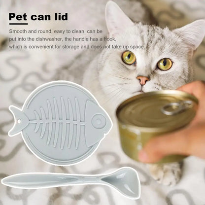 Silicone Pet Can Lid with Spoon Cat Can Cover Fresh-keeping for Dog Wet Food Storage Topper for 3/5 /5.1/5.5/13/13.2 Oz Cans