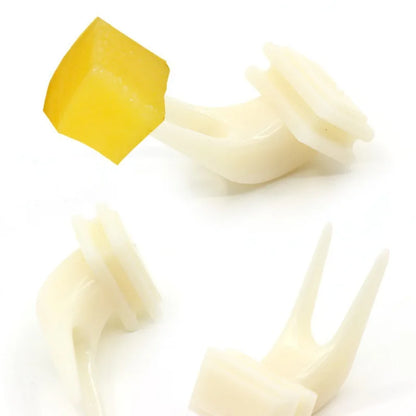 1Pcs Bird Fruit Fork Parrot Bird Food Fork Birdcage Food Rack Parrot Toy Pet Feeder Bird Feeding Supplies Birdcage Accessories